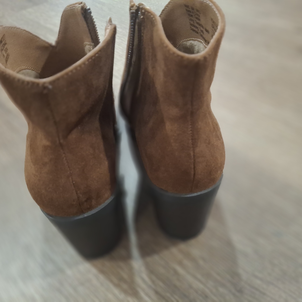 Sonoma Brown Suede Ankle Boots